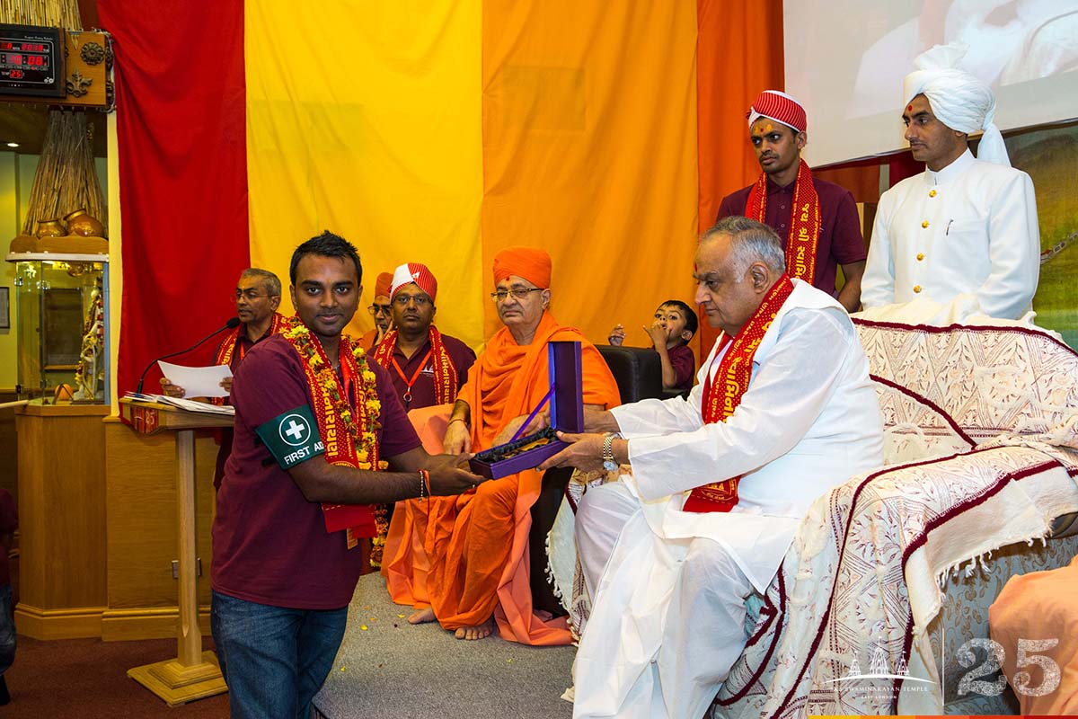 ©1987-2017 SKS Swaminarayan Temple East London